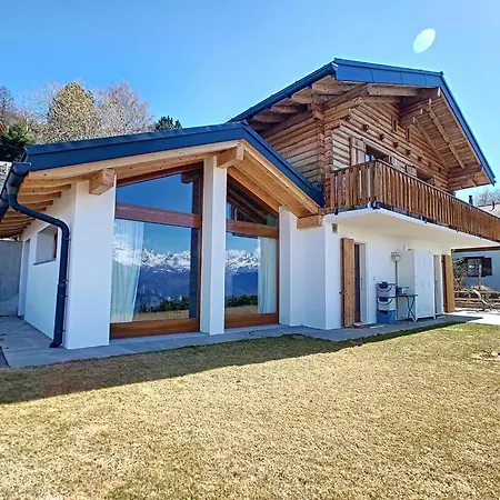 Chalet L' Escouriou , Beautifully Renovated Luxe - 12 Pers -